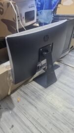 All In One HP G1 i5 6TH RAM 8GO disque dur 256ssd écran 22" - Image 3